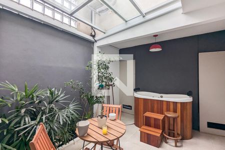 Casa à venda com 94m², 3 quartos e 2 vagas Casa à venda com 94m², 3 quartos e 2 vagasQuintal