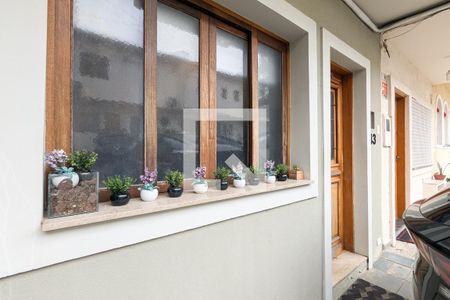 Casa à venda com 94m², 3 quartos e 2 vagas Casa à venda com 94m², 3 quartos e 2 vagasFachada da casa