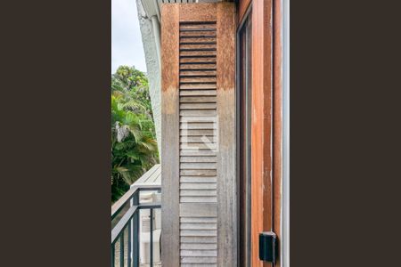 Casa à venda com 94m², 3 quartos e 2 vagas Casa à venda com 94m², 3 quartos e 2 vagasVaranda da suíte