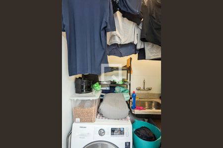 Casa à venda com 94m², 3 quartos e 2 vagas Casa à venda com 94m², 3 quartos e 2 vagasÁrea de serviço