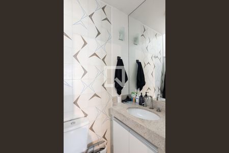 Casa à venda com 94m², 3 quartos e 2 vagas Casa à venda com 94m², 3 quartos e 2 vagasBanheiro da suíte