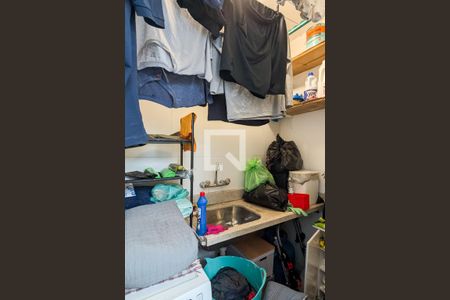 Casa à venda com 94m², 3 quartos e 2 vagas Casa à venda com 94m², 3 quartos e 2 vagasÁrea de serviço