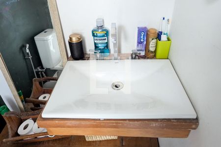 Casa à venda com 94m², 3 quartos e 2 vagas Casa à venda com 94m², 3 quartos e 2 vagasLavabo