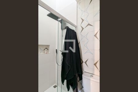 Casa à venda com 94m², 3 quartos e 2 vagas Casa à venda com 94m², 3 quartos e 2 vagasBanheiro da suíte