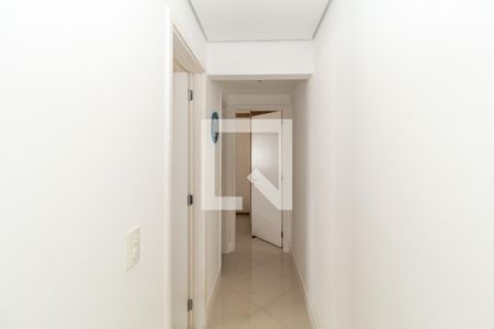 Corredor de apartamento à venda com 2 quartos, 56m² em Chácara Seis de Outubro, São Paulo
