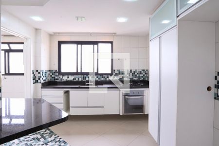 Apartamento à venda com 120m², 2 quartos e 2 vagasCozinha