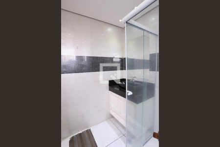 Apartamento à venda com 120m², 2 quartos e 2 vagasBanheiro do Quarto 2