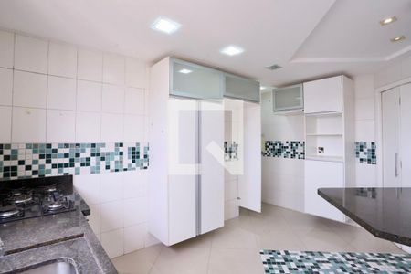 Apartamento à venda com 120m², 2 quartos e 2 vagasCozinha