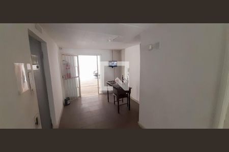 Apartamento à venda com 80m², 2 quartos e 1 vagaHall de entrada