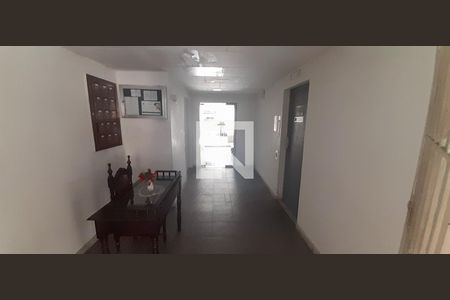 Apartamento à venda com 80m², 2 quartos e 1 vagaHall de entrada