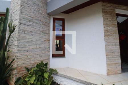 Casa de condomínio à venda com 600m², 4 quartos e 5 vagasFachada