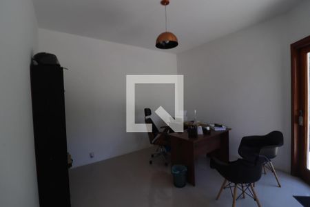 Casa de condomínio à venda com 600m², 4 quartos e 5 vagasEscritório