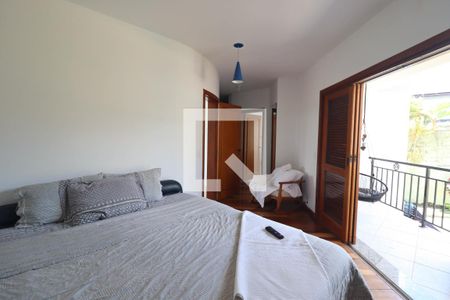 Casa de condomínio à venda com 600m², 4 quartos e 5 vagasSuíte