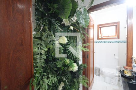 Casa de condomínio à venda com 600m², 4 quartos e 5 vagasLavabo