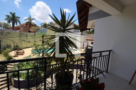 Casa de condomínio à venda com 600m², 4 quartos e 5 vagasSuíte