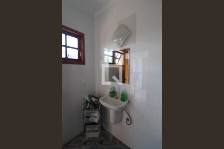 Casa de condomínio à venda com 600m², 4 quartos e 5 vagasBanheiro de Serviço