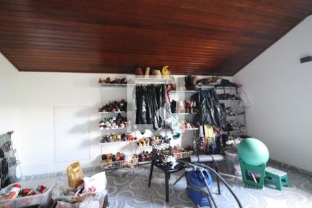 Casa de condomínio à venda com 600m², 4 quartos e 5 vagasSotão