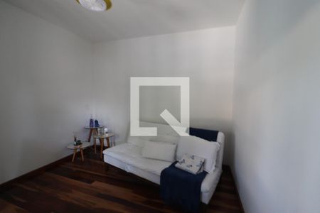 Casa de condomínio à venda com 600m², 4 quartos e 5 vagasQuarto