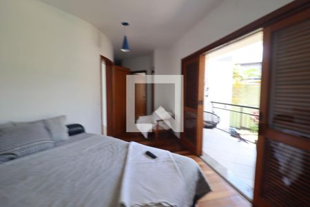 Casa de condomínio à venda com 600m², 4 quartos e 5 vagasSuíte