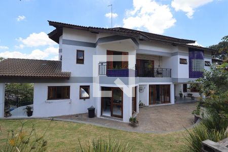 Casa de condomínio à venda com 600m², 4 quartos e 5 vagasQuintal