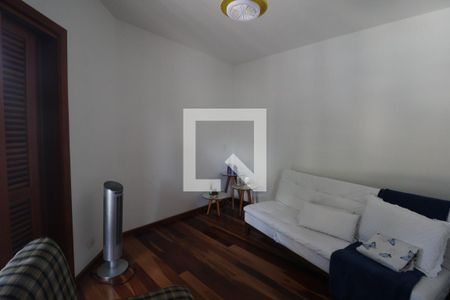 Casa de condomínio à venda com 600m², 4 quartos e 5 vagasQuarto