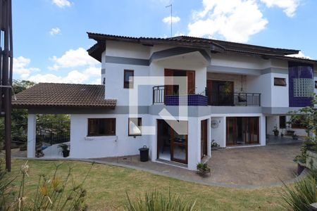 Casa de condomínio à venda com 600m², 4 quartos e 5 vagasQuintal