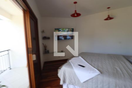 Casa de condomínio à venda com 600m², 4 quartos e 5 vagasSuíte