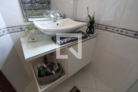 Casa de condomínio à venda com 600m², 4 quartos e 5 vagasBanheiro