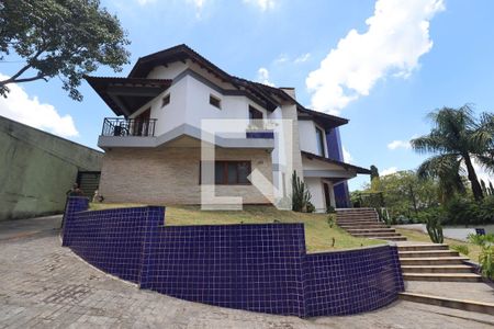 Casa de condomínio à venda com 600m², 4 quartos e 5 vagasQuintal