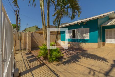 Casa à venda com 87m², 3 quartos e 3 vagas Casa à venda com 87m², 3 quartos e 3 vagasFachada