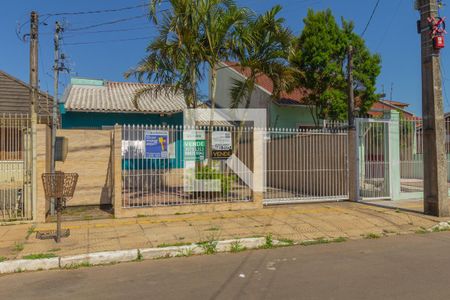 Casa à venda com 87m², 3 quartos e 3 vagas Casa à venda com 87m², 3 quartos e 3 vagasFachada