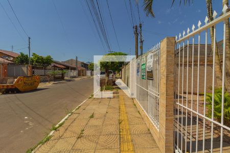 Casa à venda com 87m², 3 quartos e 3 vagas Casa à venda com 87m², 3 quartos e 3 vagasFachada