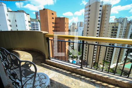 Apartamento à venda com 260m², 3 quartos e 4 vagasVaranda Quarto 3
