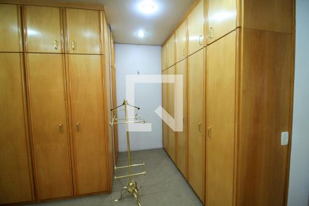 Apartamento à venda com 260m², 3 quartos e 4 vagasQuarto 1