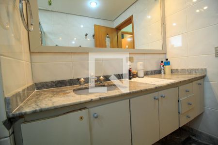 Apartamento à venda com 260m², 3 quartos e 4 vagasBanheiro
