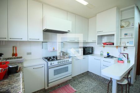 Apartamento à venda com 260m², 3 quartos e 4 vagasCozinha
