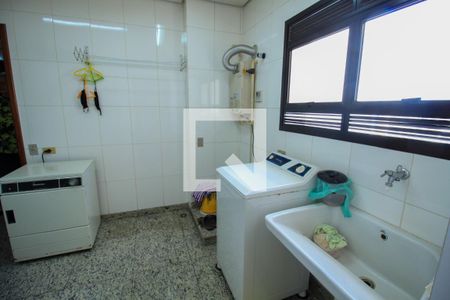 Apartamento à venda com 260m², 3 quartos e 4 vagasÁrea de Serviço