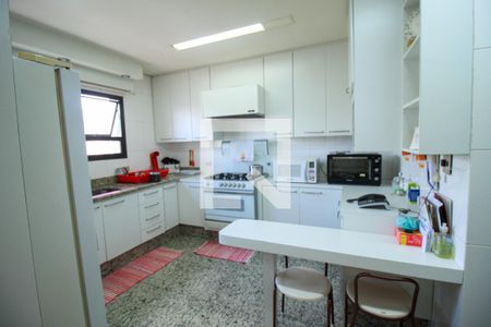 Apartamento à venda com 260m², 3 quartos e 4 vagasCozinha