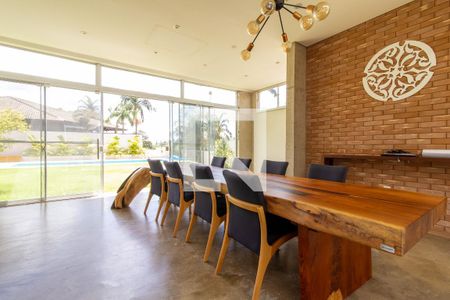 Casa de condomínio à venda com 567m², 4 quartos e 4 vagas Casa de condomínio à venda com 567m², 4 quartos e 4 vagasCopa