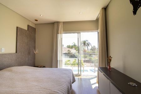 Casa de condomínio à venda com 567m², 4 quartos e 4 vagas Casa de condomínio à venda com 567m², 4 quartos e 4 vagasQuarto 1