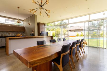 Casa de condomínio à venda com 567m², 4 quartos e 4 vagas Casa de condomínio à venda com 567m², 4 quartos e 4 vagasCopa