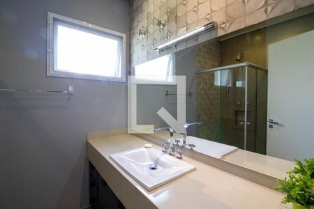 Casa de condomínio à venda com 567m², 4 quartos e 4 vagas Casa de condomínio à venda com 567m², 4 quartos e 4 vagasBanheiro - Quarto 2