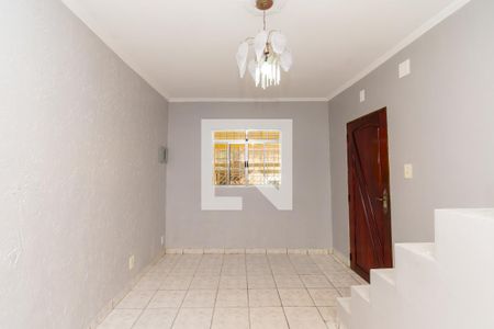 Sala de casa à venda com 2 quartos, 220m² em Jardim Santa Adelia, São Paulo