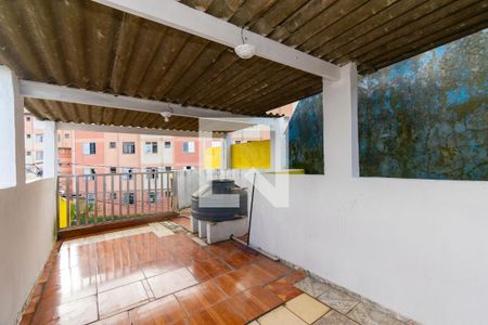 Casa para alugar com 220m², 2 quartos e 1 vaga Casa para alugar com 220m², 2 quartos e 1 vagaTerraço