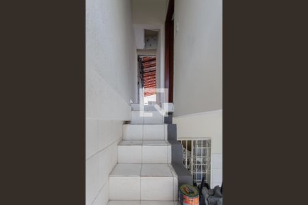 Casa para alugar com 96m², 3 quartos e 1 vagaEscada