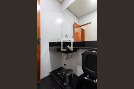 Casa para alugar com 96m², 3 quartos e 1 vagaBanheiro Social