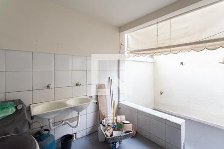 Casa para alugar com 96m², 3 quartos e 1 vagaÁrea de Serviço