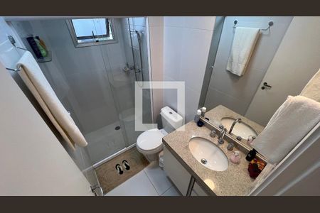 Apartamento para alugar com 121m², 3 quartos e 2 vagas Apartamento para alugar com 121m², 3 quartos e 2 vagasBanheiro da Suíte 1