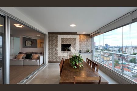 Apartamento para alugar com 121m², 3 quartos e 2 vagas Apartamento para alugar com 121m², 3 quartos e 2 vagasVaranda