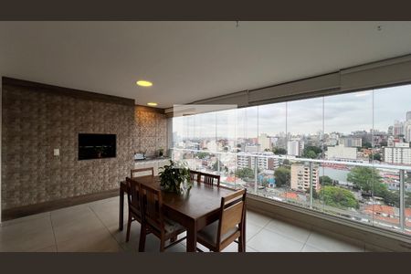 Apartamento para alugar com 121m², 3 quartos e 2 vagas Apartamento para alugar com 121m², 3 quartos e 2 vagasVaranda
